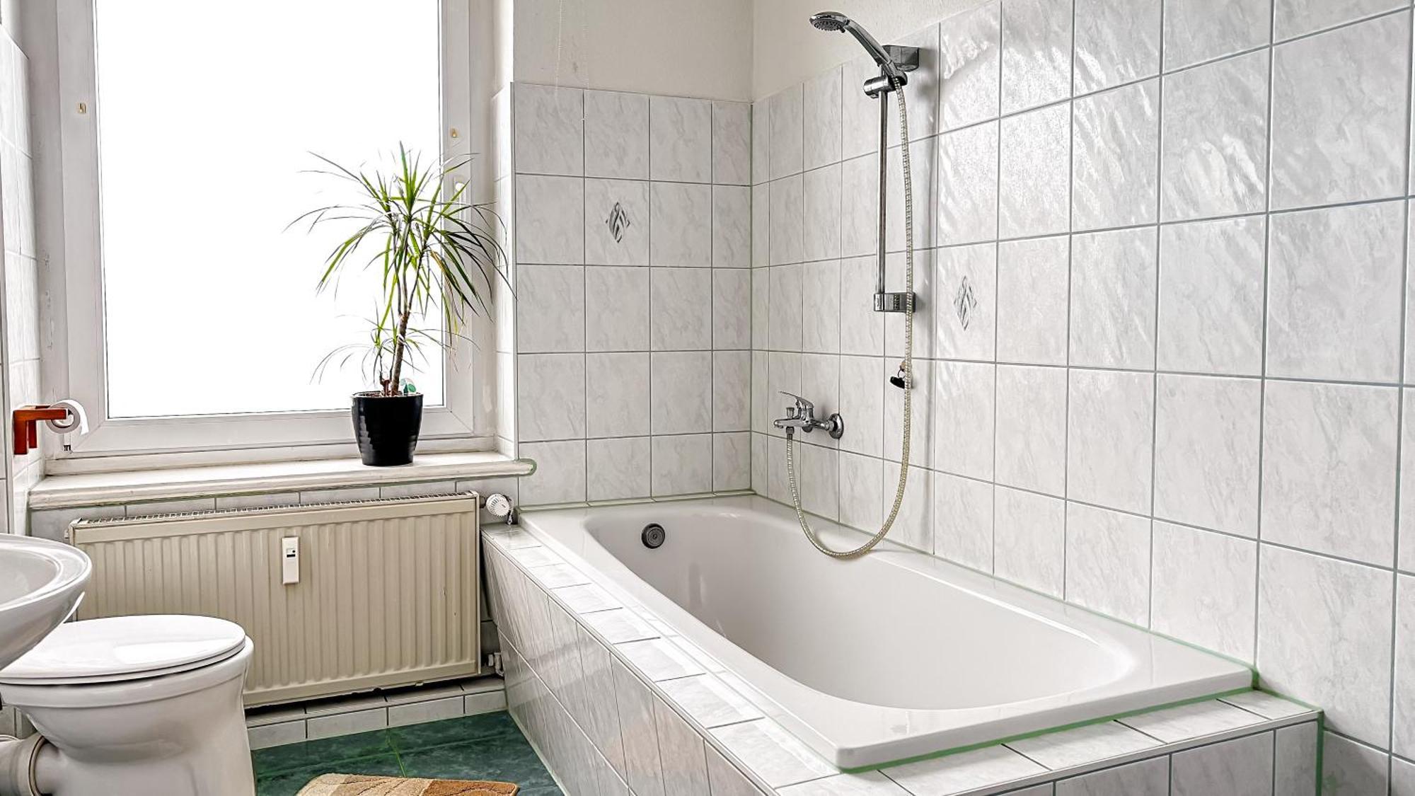 Zentrale Ferienwohnung mit Gartennutzung Schwerin  Exterior foto
